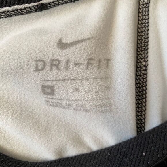 Nike Pro-Abstract Black/White Legging (Medium) - Picture 8 of 8